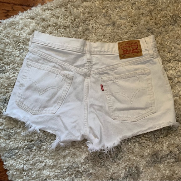 Levi’s 501 White Distressed High Rise Button Short - Picture 5 of 8